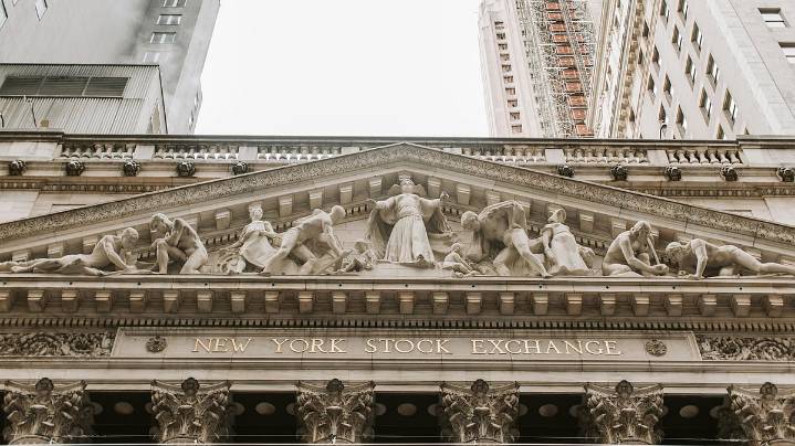 US Stock Market Today: S&P, Dow, Nasdaq See Muted Trade Amid Eye Fed Signals Amid Government Shutdown