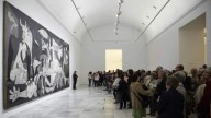 Una protesta propalestina obliga a desalojar la sala del 'Guernica' del Museo Reina Sofía