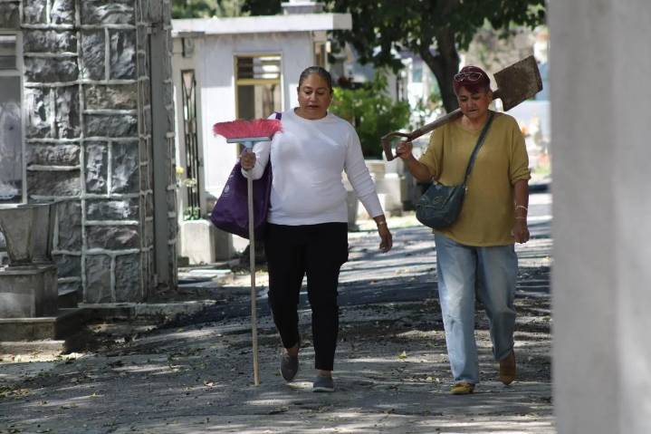 Emite Gobierno de la Ciudad medidas preventivas para la visita a panteones en Día de Muertos