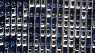 Marcas de autos ofrecen descuentos por la suba del dólar