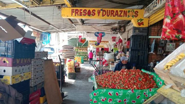 Bajan ventas hasta en un 70% en Central de Abasto por cierres carreteros