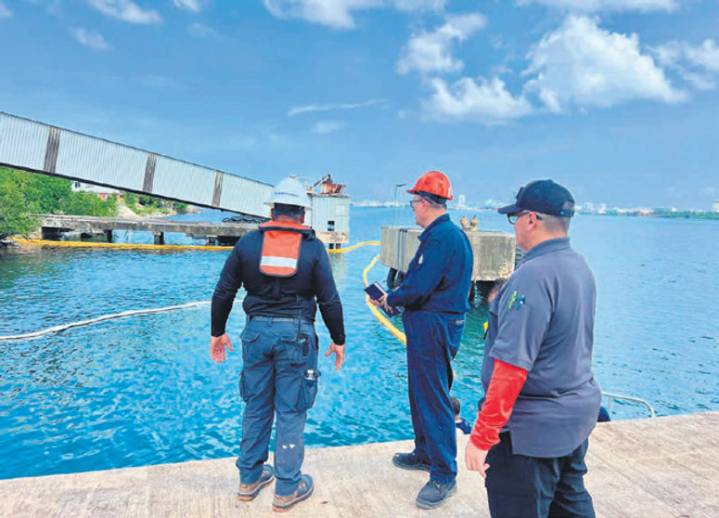 DRNA y Guardia Costera atienden derrame de combustible en bahía de San Juan
