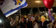 EN VIVO: Multitudes se concentraron en la Plaza de los Rehenes de Tel Aviv para celebrar el acuerdo sobre Gaza