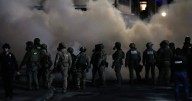Jueza bloquea orden de Trump para desplegar la Guardia Nacional en Portland
