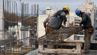 La construcción mejoró 0,5% mensual en agosto, pero se mantuvo en el mismo nivel de fines de 2024
