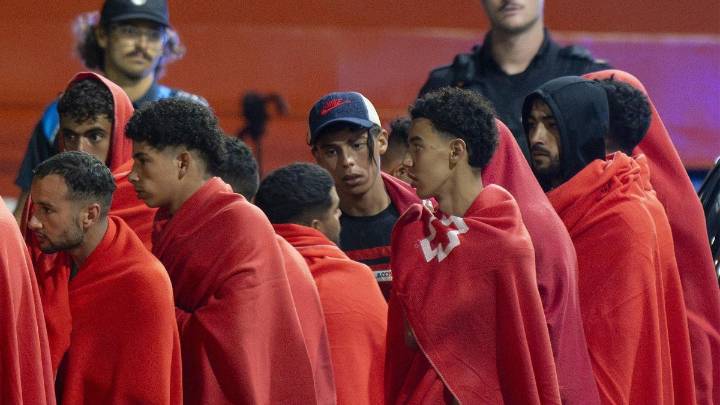 Canarias reduce a cuatro los menores migrantes trasladados tras la declaración de contingencia