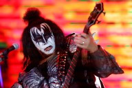 Gene Simmons, bajista de KISS, sufrió accidente automovilístico; este es su estado de salud