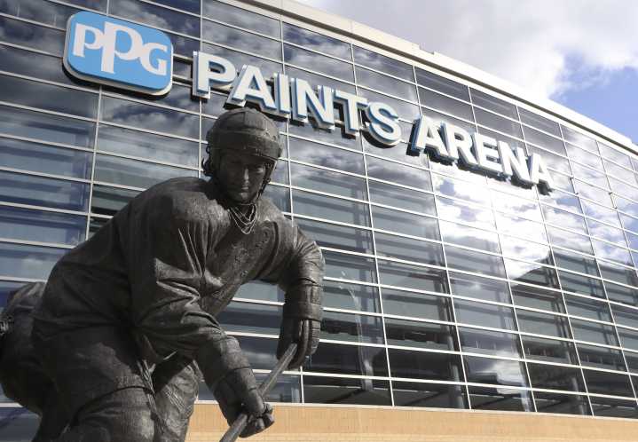 Pittsburgh Penguin Fan Severly Injured During Tonight’s Game versus the St. Louis Blues
