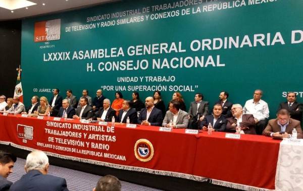 Rinden cuentas y revisan contratos en asamblea nacional del SITATYR