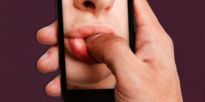 15 FaceTime Sex Positions for Your Long-Distance Relationship