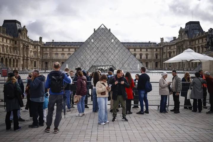 Los detenidos por el robo de Louvre “reconocieron parcialmente los hechos”