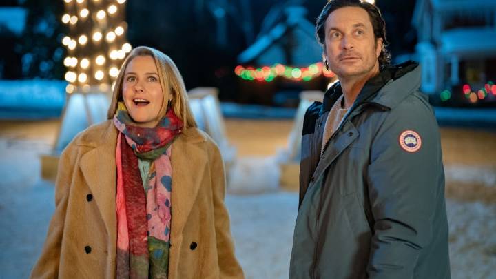 Watch: Alicia Silverstone and Melissa Joan Hart team up for A Merry Little Ex