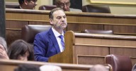 Ábalos dice que él no ha hablado «en su vida» de chistorras y que justificará sus ingresos