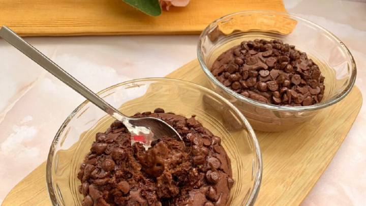Avena horneada sabor brownie: la receta saludable que conquista desayunos y meriendas