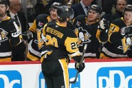 NHL roundup: Crosby reaches another career milestone as Penguins beat Blues 6