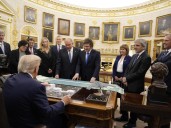 Cumbre entre Milei y Trump: visita guiada al Salón Oval, un momento de zozobra y el aliado "superstar"