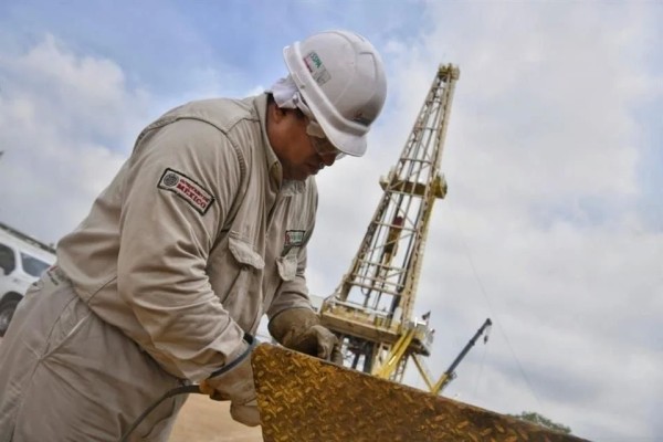 Paga Banobras 27 mil mdp a proveedores de Pemex