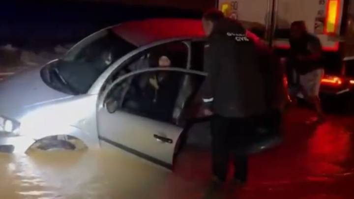 López Miras solicita la intervención de la UME en Los Alcázares (Murcia) por peligro de desbordamientos por la dana Alice