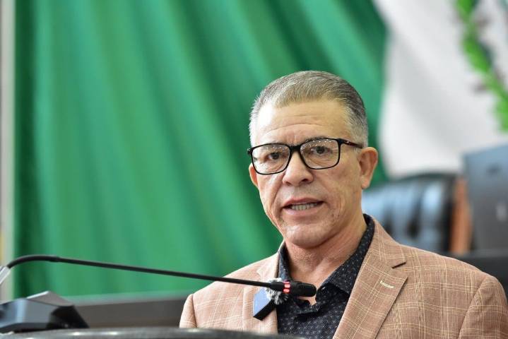Propone Ismael Pérez Pavía que tu casa pase directo a tus hijos sin juicio ni trámites costosos