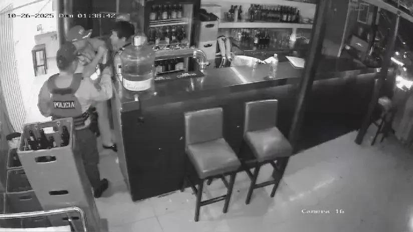 Arequipa: ¿qué se sabe de los policías sindicados de "sembrar" droga y robarle dinero a un intervenido durante un operativo?