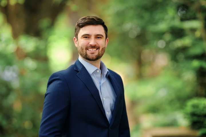 Noah Widmann reports more than $450K in cash to take on Cory Mills