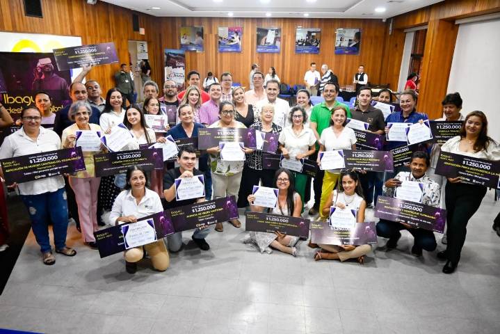Emprendedores turísticos de Ibagué reciben apoyo económico de la Alcaldía para potenciar sus negocios