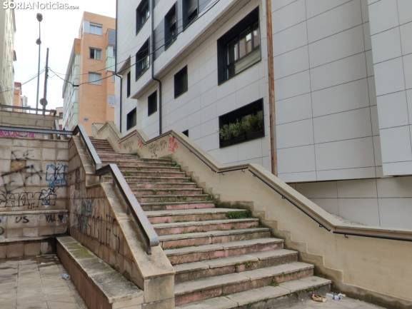 El Ayuntamiento no tira la toalla y ya piensa en soluciones para que las escaleras mecánicas del Calaverón sean una realidad