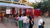 Esperan fans la llegada de Chayanne en el Estadio Monumental de Chihuahua