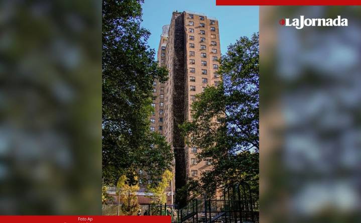 Explosión de gas provoca colapso de una parte de edificio de departamentos en NY