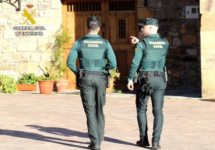 Investigan a una mujer por utilizar la tarjeta bancaria de un amigo sin su permiso durante diez años