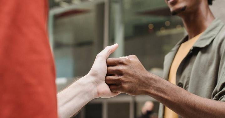 Study links social support to better mental and physical health