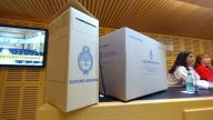 Capacitan para las próximas elecciones y destacan el instrumento de la boleta única papel