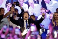 Después del triunfo, Milei dijo que postergará los cambios en el Gabinete: "Se definirá a la luz del nuevo Congreso"