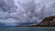 Lluvias fuertes en el suroeste peninsular y una bajada de temperaturas en Andalucía y en el nordeste para este lunes