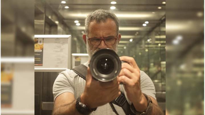 Emiliano, el fotógrafo que inició en Paraná una cadena de favores