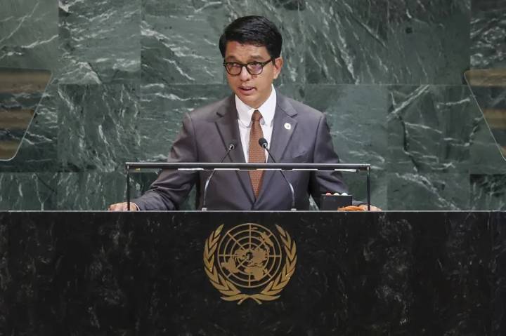 Rajoelina, el antiguo líder golpista derrocado por los militares que lo auparon al poder