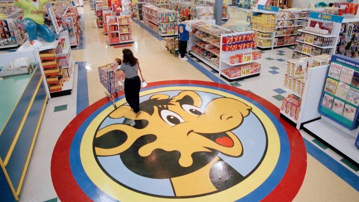 Toys R Us returning to Long Island sparks nostalgic memories