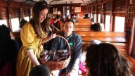 El Tren de la Fresa inicia su temporada de otoño con rutas musicales, huertas y calabazas en Aranjuez