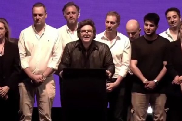 BLOOPER! A Virginia Gallardo la presentaron como candidata a diputada nacional por Entre Ríos