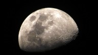 China halla fragmentos únicos en las muestras traídas de la cara oculta de la Luna