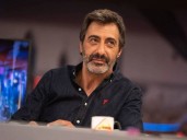 Juan de Val recibe el Premio Planeta en medio de una oleada de críticas y cuestionamientos