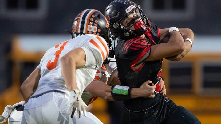 Clinton, Tecumseh out muscle opponents; teams ready for playoff push