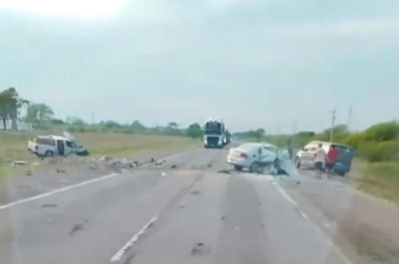 Choque frontal en la R. 34 causa dos muertes y deja una mujer muy grave