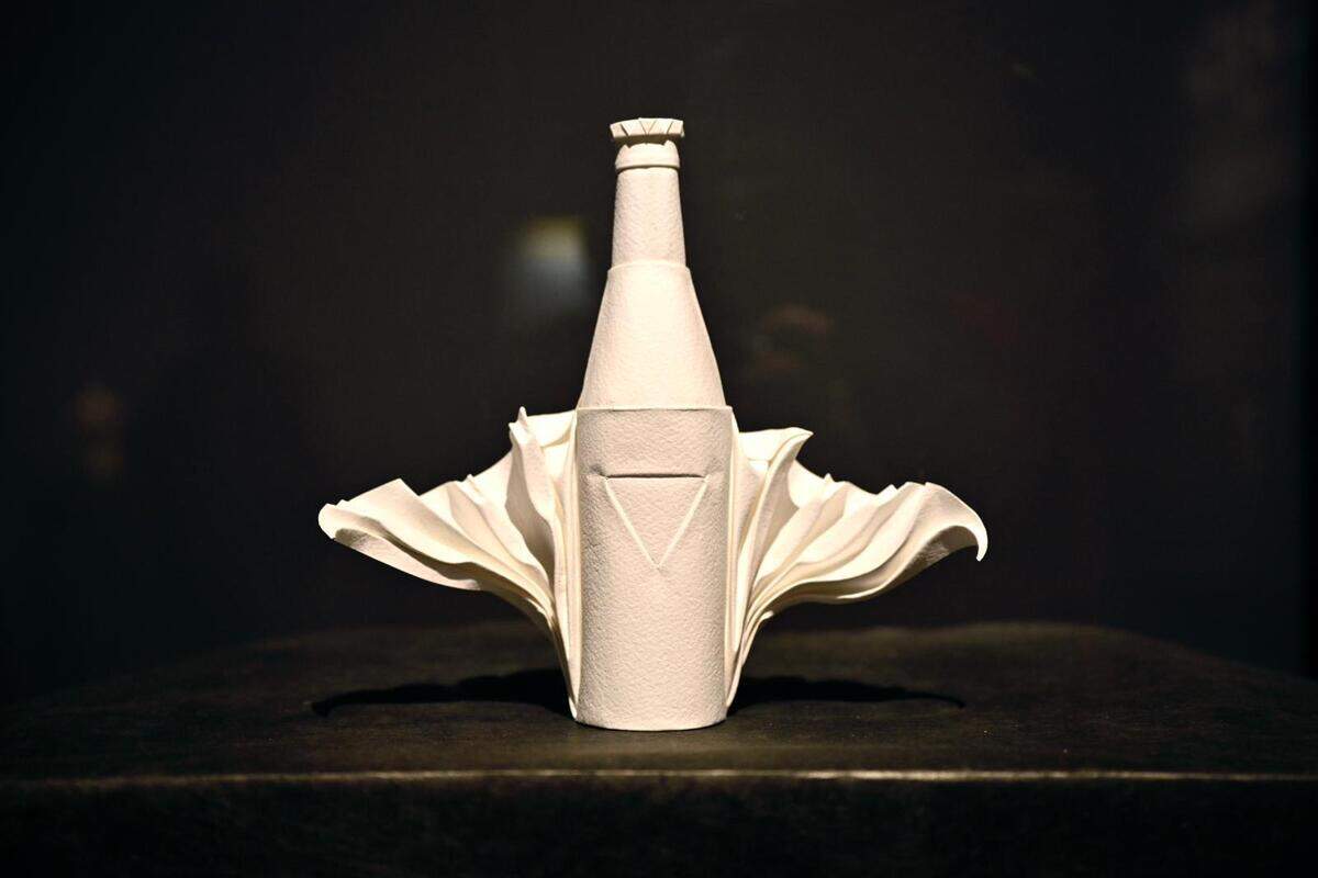 Ambar celebra sus 125 años con una exposición única de origami en Zaragoza