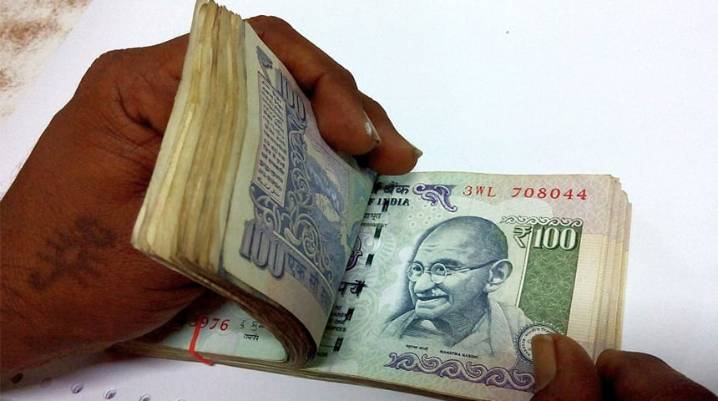 RBI Mulls Uniform Compensation Policy for Customer Complaints Under Ombudsman Scheme: ET