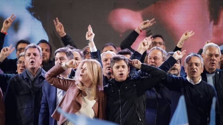 Kicillof, Massa y Taiana cerraron la campaña en el conurbano con fuertes críticas a Milei: “Su gobierno es una estafa"
