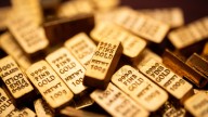 Wall Street says buy gold as a hedge in case shutdown drags on