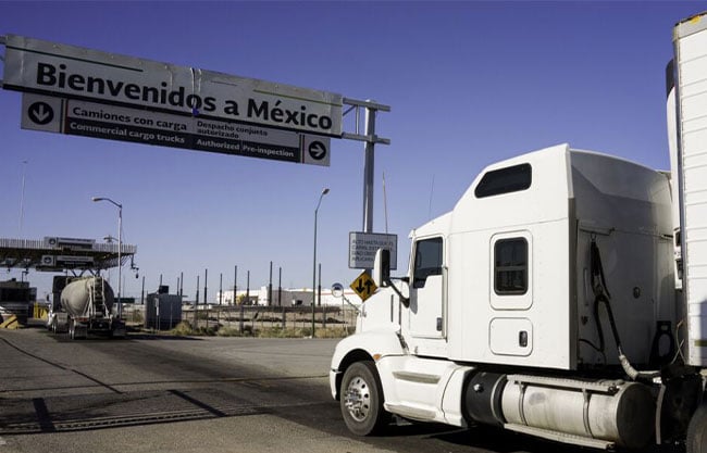 Arancel de EU a camiones mexicanos encarecerá precios en ambos países