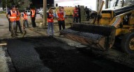 Realizan trabajos de bacheo nocturno en bulevar Quiroga en Hermosillo