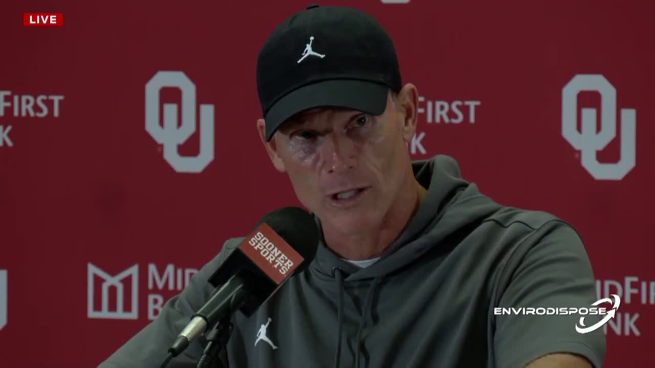 OU/Texas QB Watch: Venables, Arbuckle Confident in Hawkins